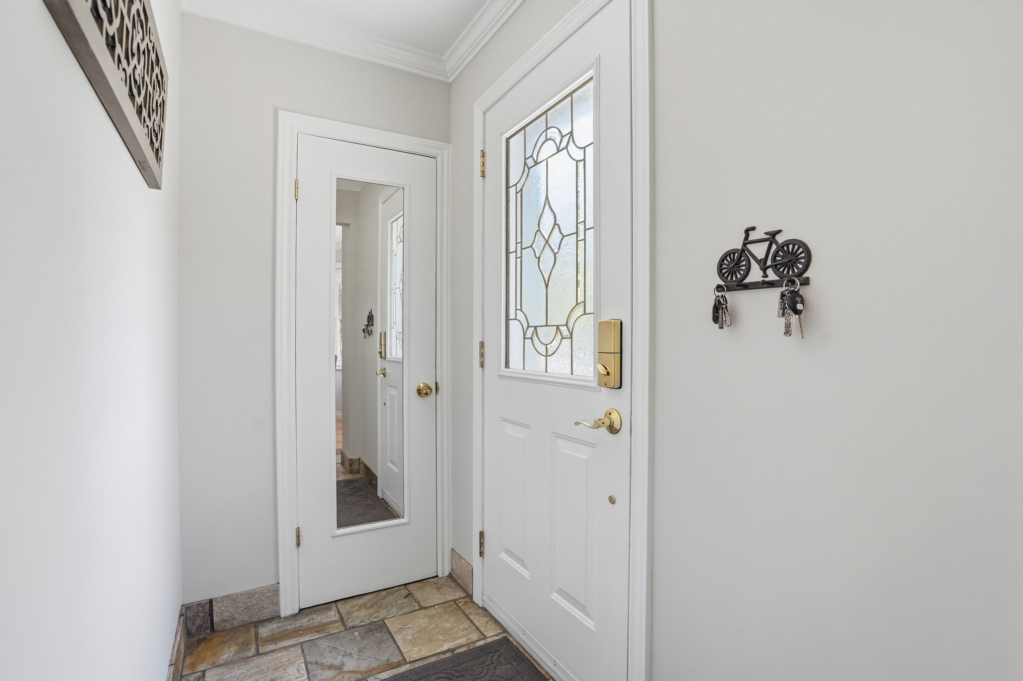 15-web-or-mls-15_Samantha Frank_215 Wexford Ave S
