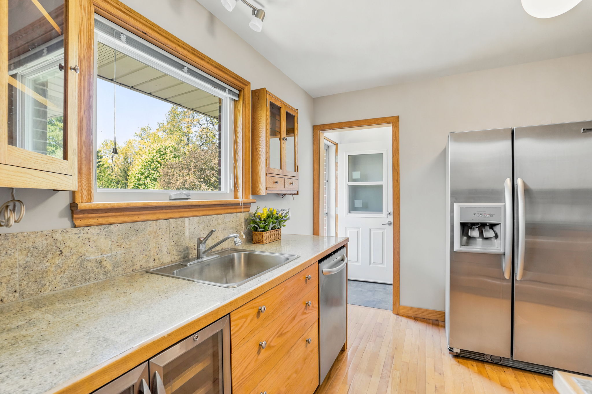 18-web-or-mls-18-Jeff Frank_1961 Centre Rd