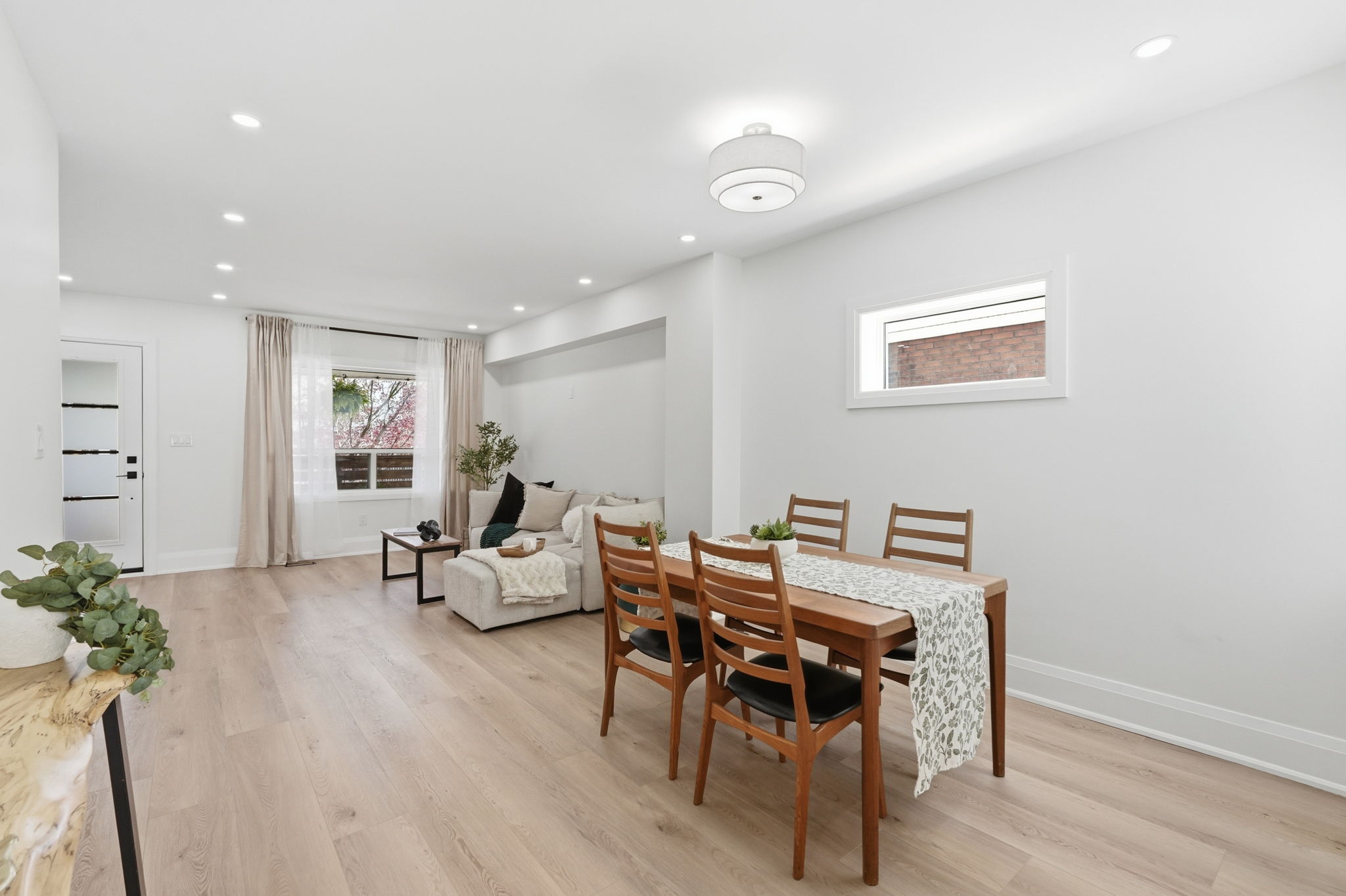 19-web-or-mls-19-Ilona Verlint_205 Locke St
