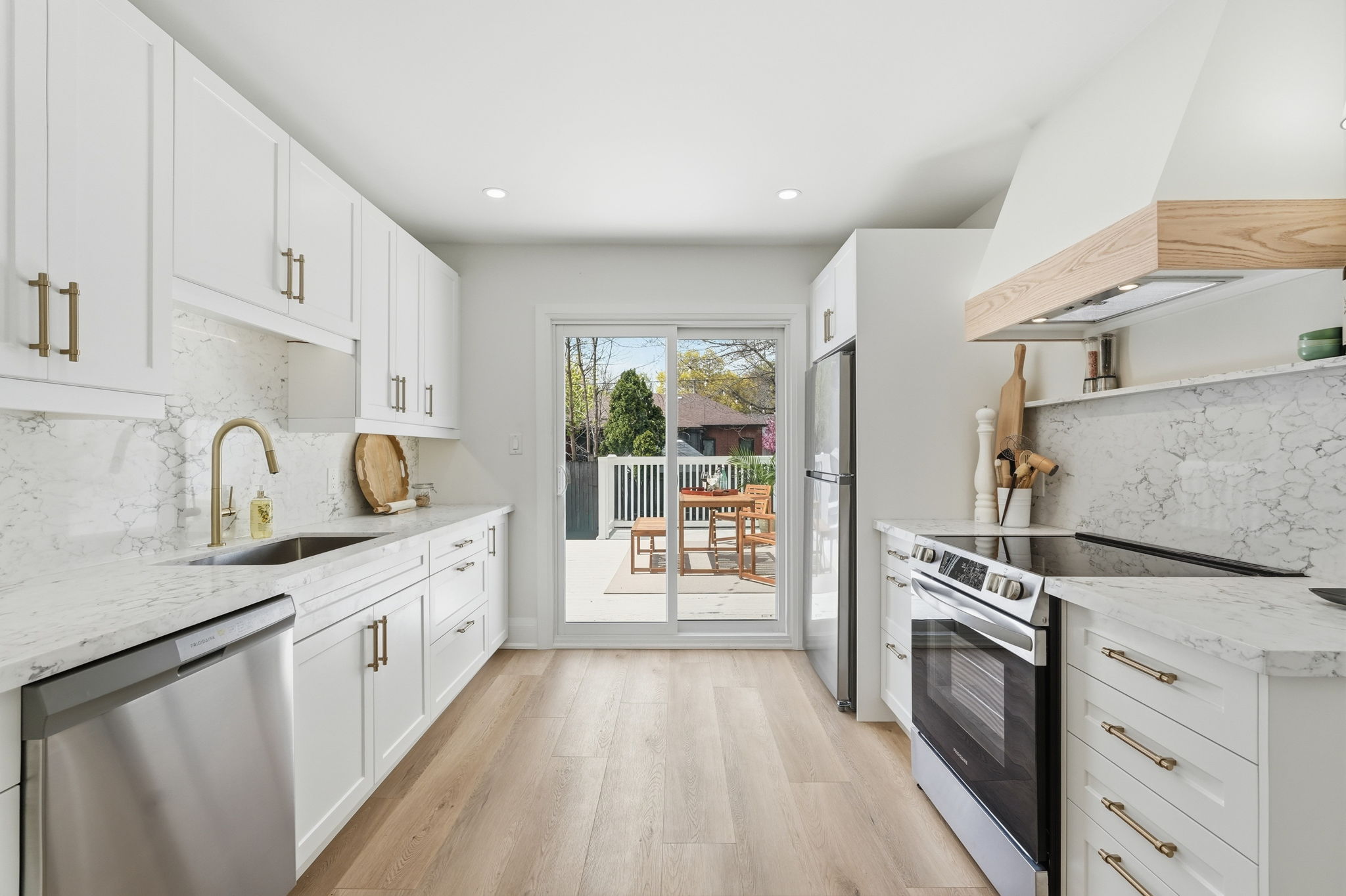 21-web-or-mls-21-Ilona Verlint_205 Locke St