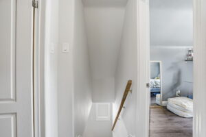 21-web-or-mls-21_Samantha Frank_215 Wexford Ave S