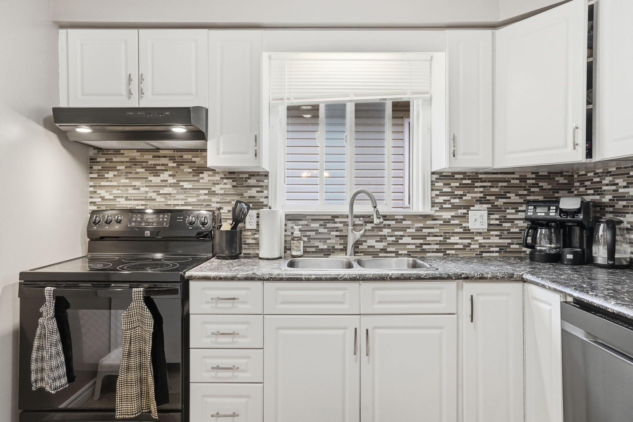 29-web-or-mls-29-Jason Baker_593 Grey St, Brantford
