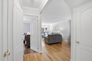 36-web-or-mls-36_Samantha Frank_215 Wexford Ave S