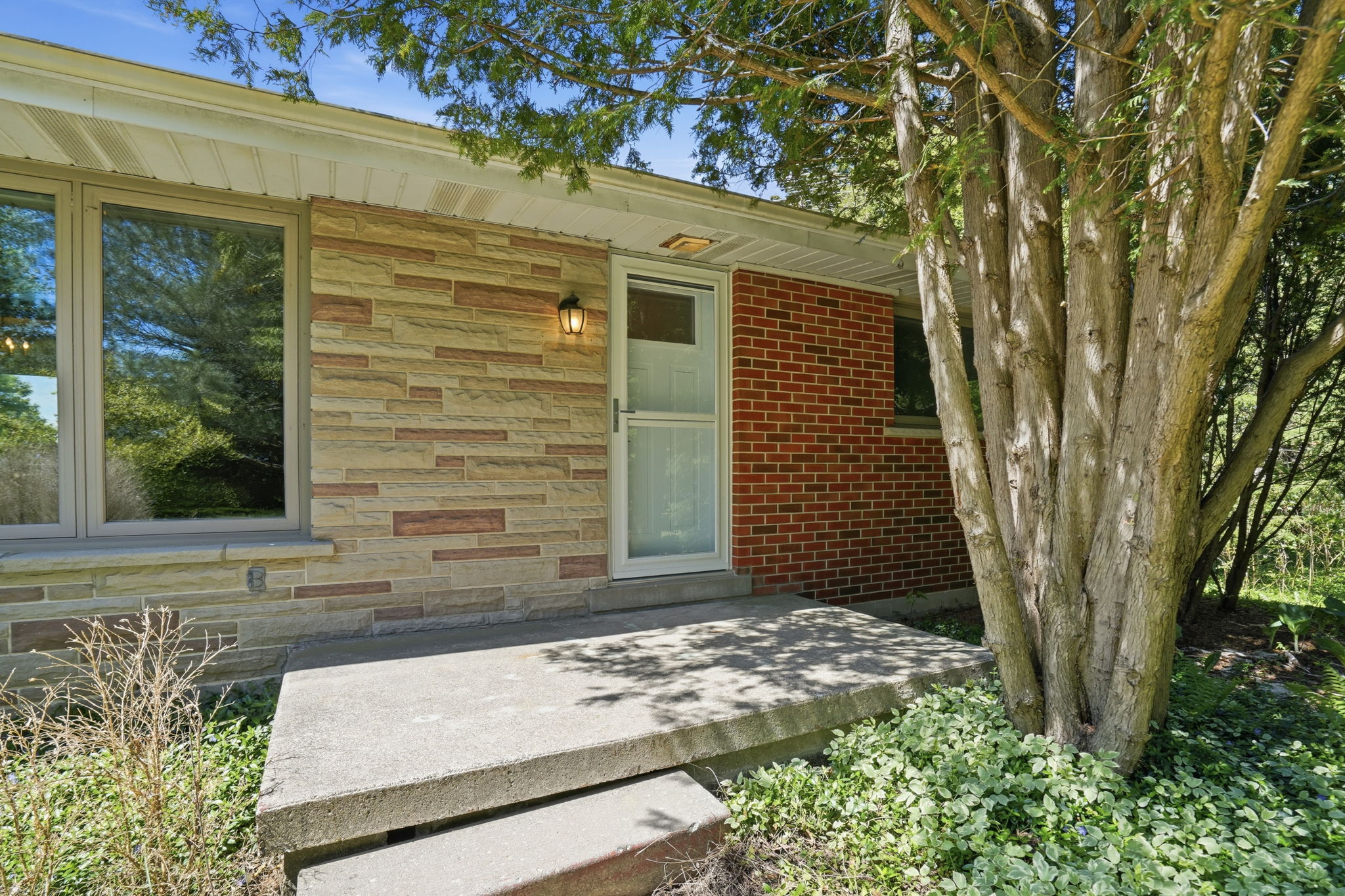 4-web-or-mls-04-Jeff Frank_1961 Centre Rd