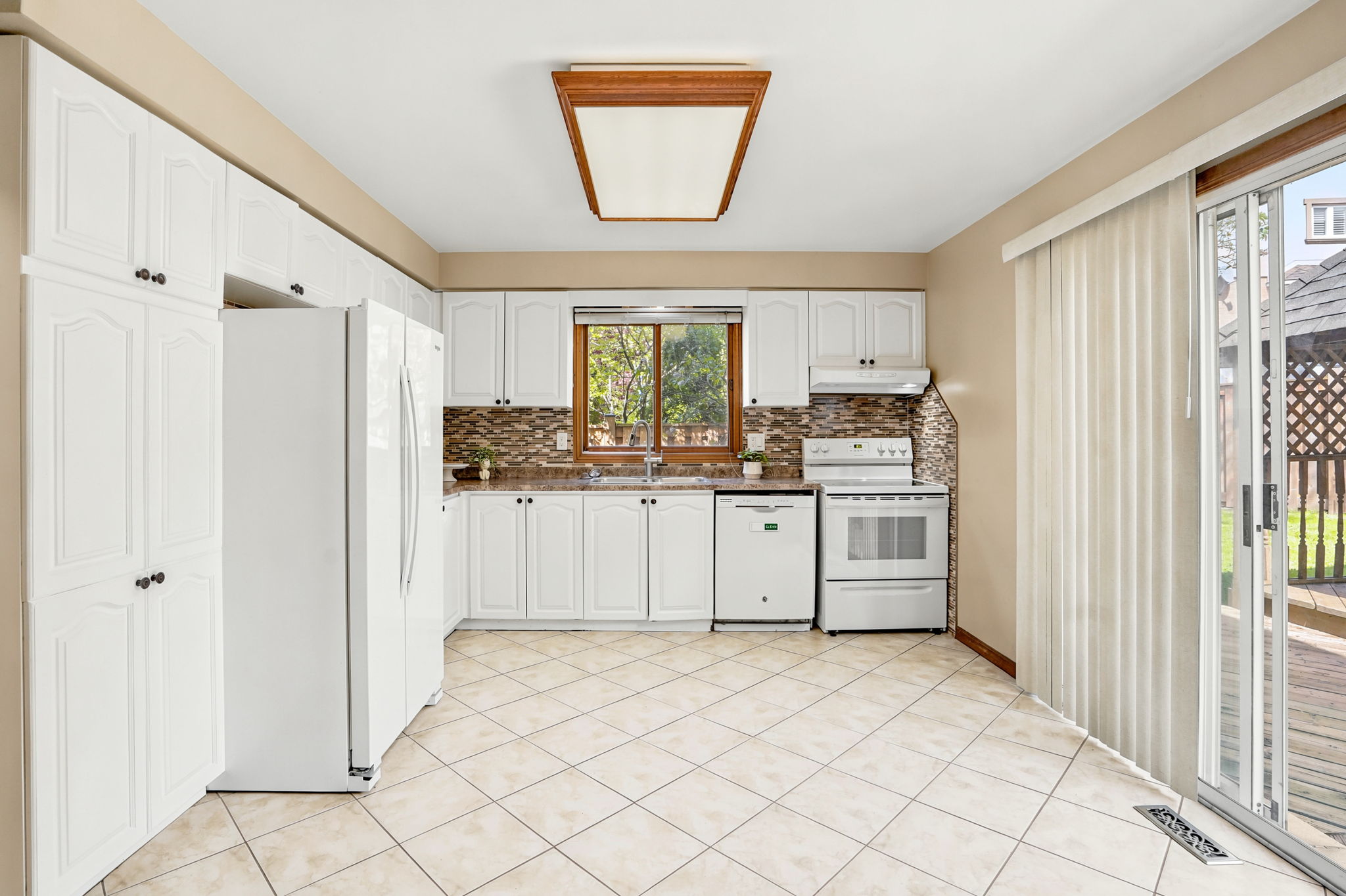 40-web-or-mls-40-Frank_35 Amblecote Pl, Hamilton