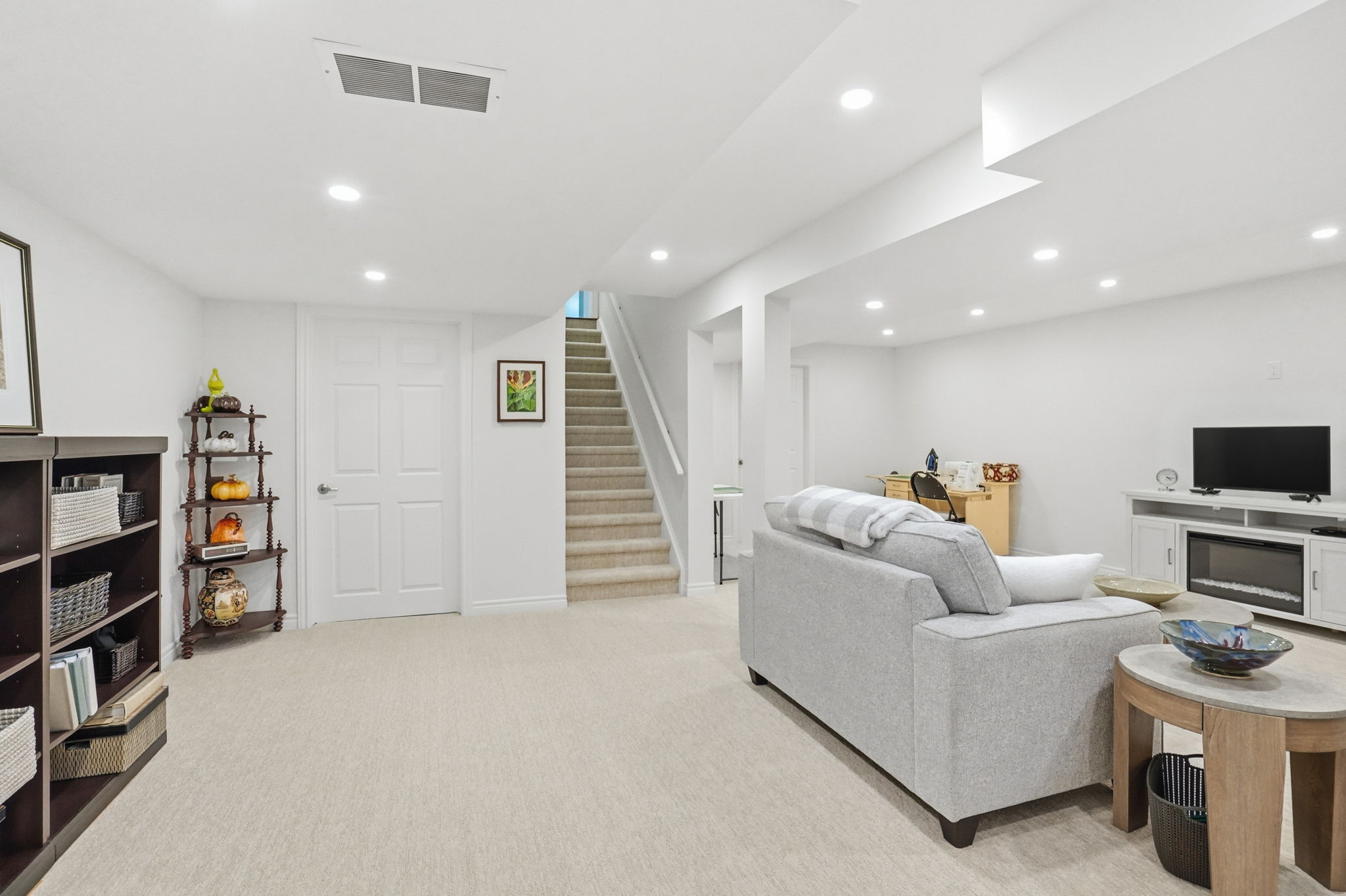 40-web-or-mls-40-Samantha Frank_96 Abbotsford Trail