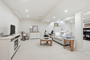 44-web-or-mls-44-Samantha Frank_96 Abbotsford Trail