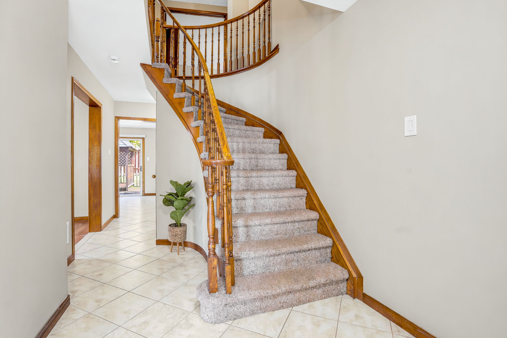 48-web-or-mls-48-Frank_35 Amblecote Pl, Hamilton