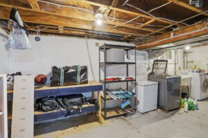 60-web-or-mls-60_Samantha Frank_215 Wexford Ave S