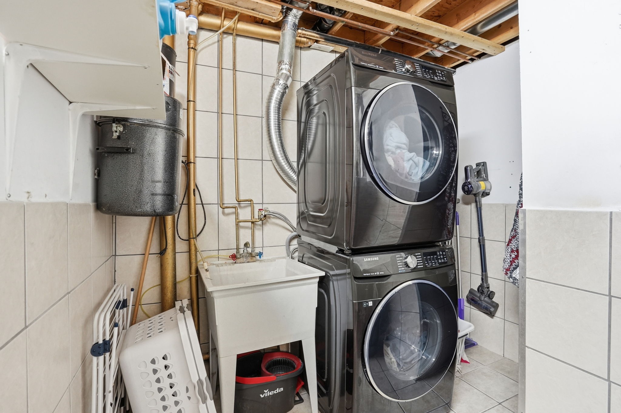 64-web-or-mls-64-Jason Baker_593 Grey St, Brantford