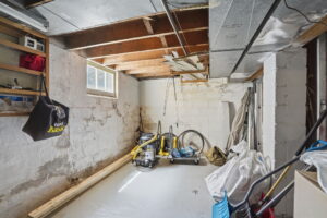 66-web-or-mls-66_Samantha Frank_215 Wexford Ave S
