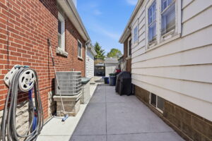 68-web-or-mls-68_Samantha Frank_215 Wexford Ave S
