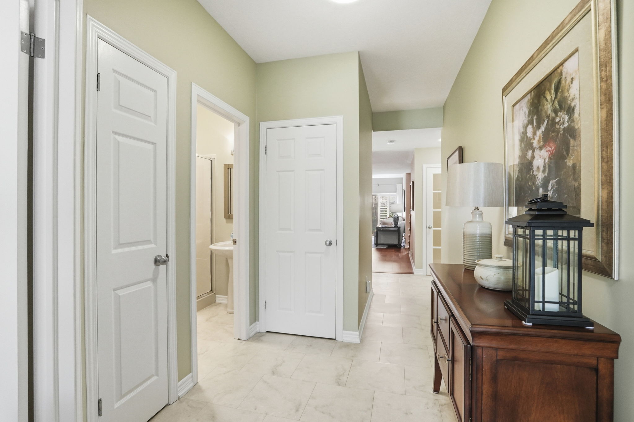7-web-or-mls-07-Samantha Frank_96 Abbotsford Trail