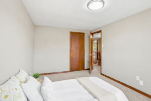 70-web-or-mls-70-Frank_35 Amblecote Pl, Hamilton
