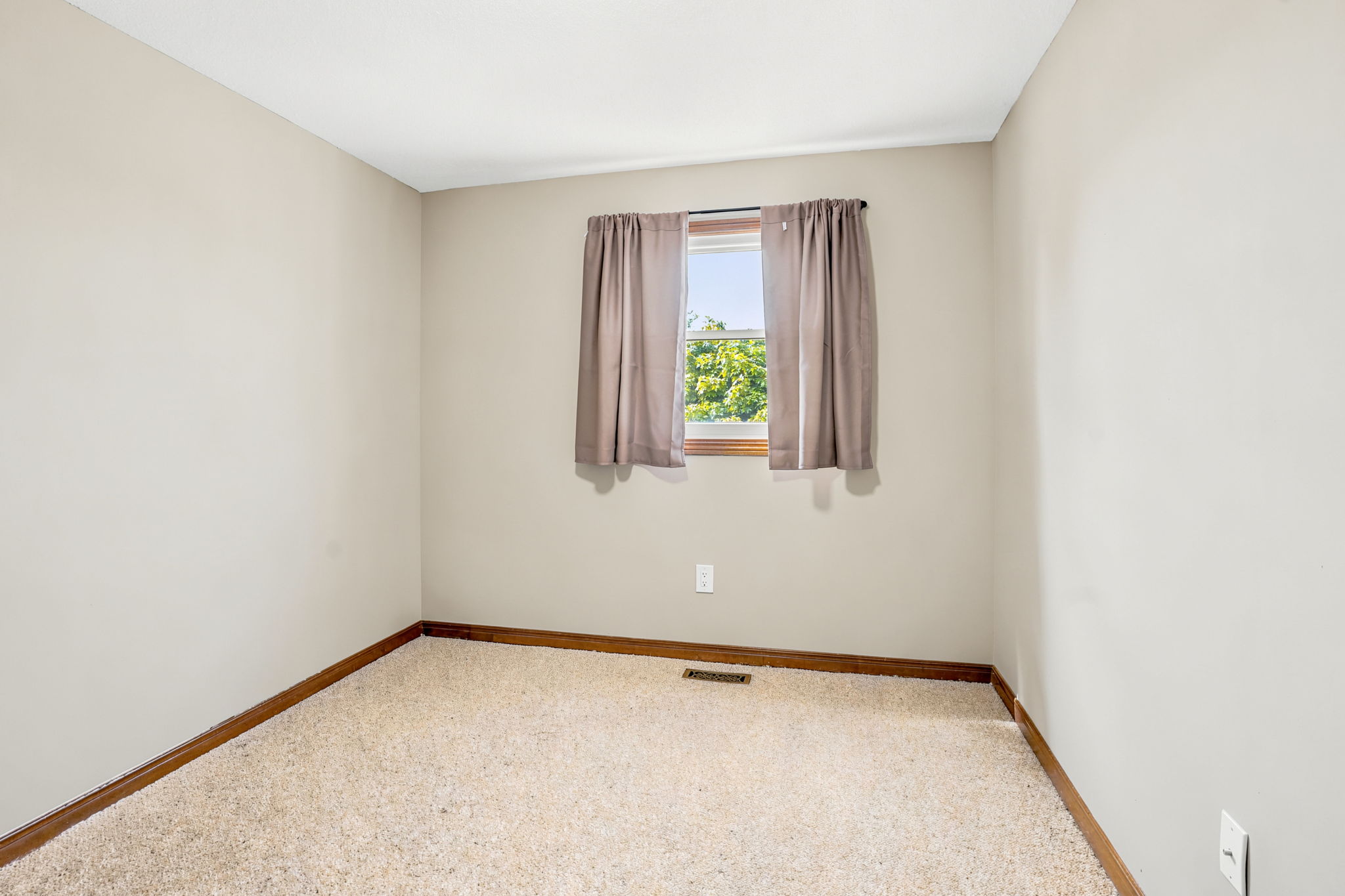 71-web-or-mls-71-Frank_35 Amblecote Pl, Hamilton