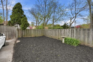 79-web-or-mls-79-Ilona Verlint_205 Locke St