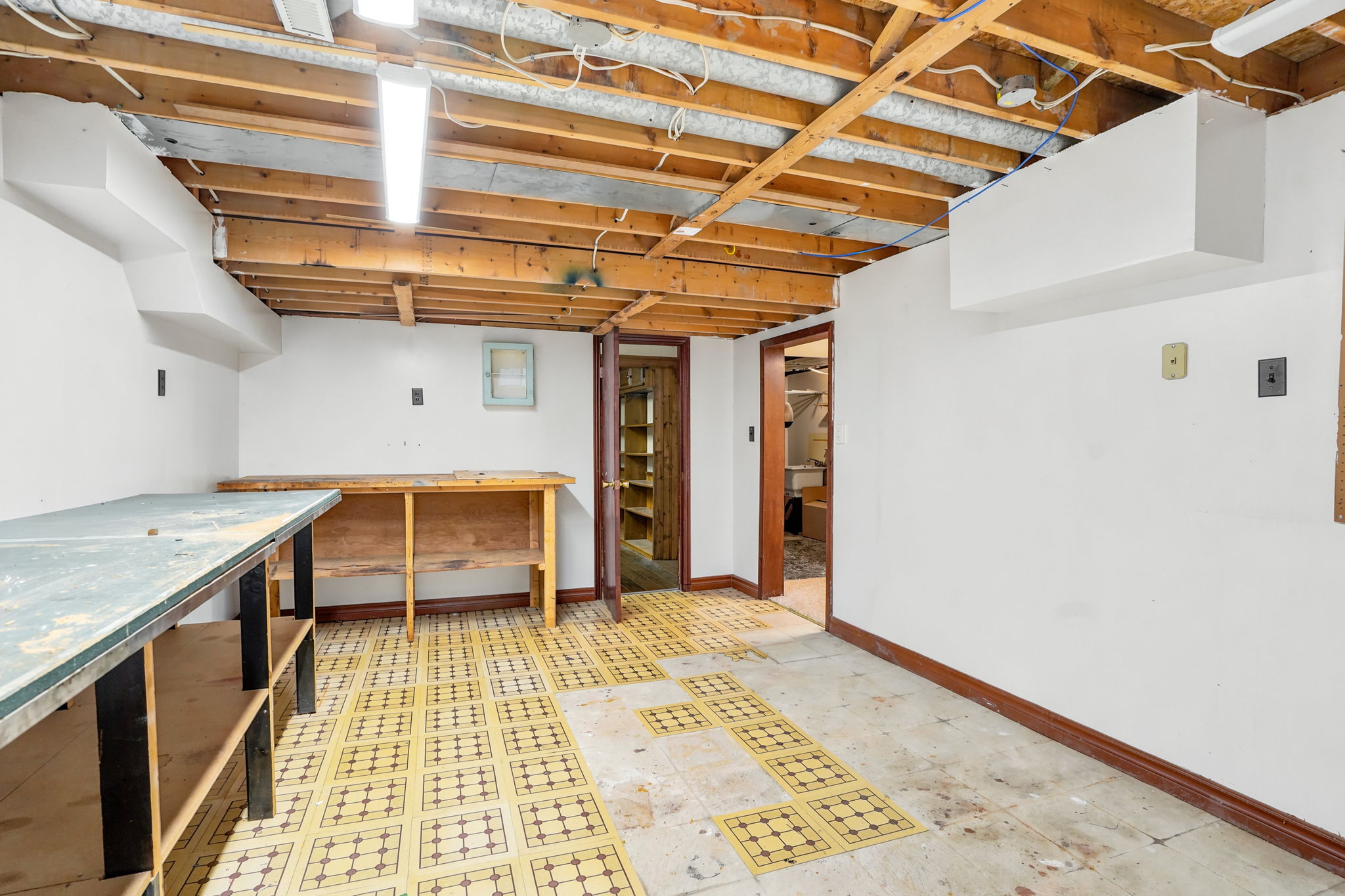 82-web-or-mls-82-Frank_35 Amblecote Pl, Hamilton