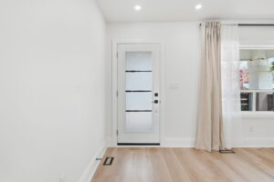 9-web-or-mls-09-Ilona Verlint_205 Locke St