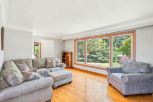 9-web-or-mls-09-Jeff Frank_1961 Centre Rd