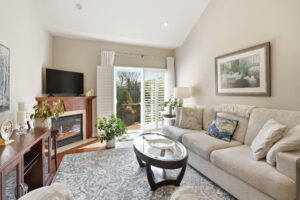 9-web-or-mls-09-Samantha Frank_96 Abbotsford Trail