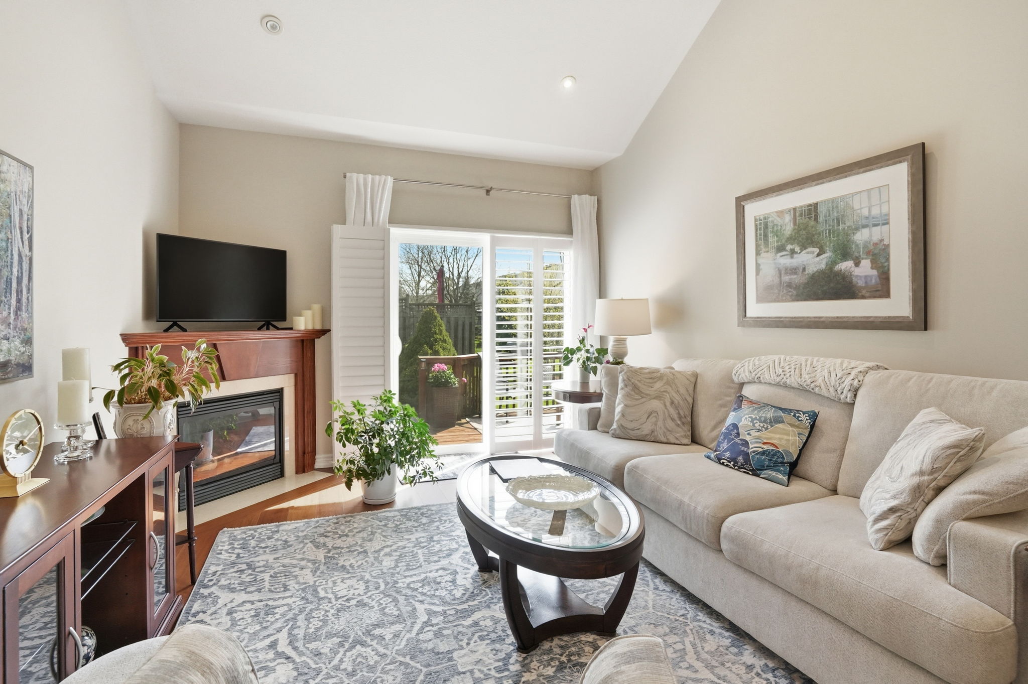 9-web-or-mls-09-Samantha Frank_96 Abbotsford Trail
