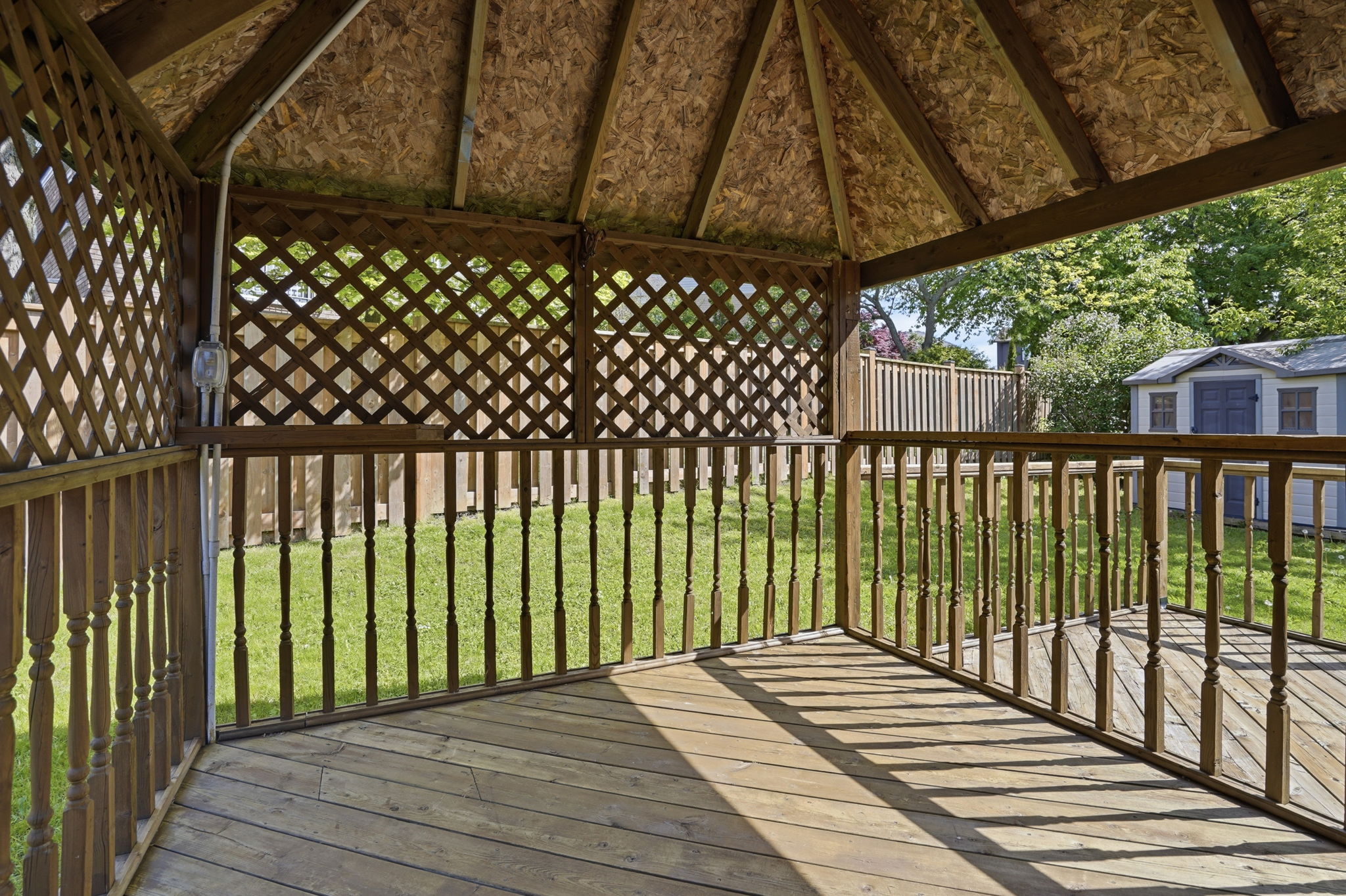92-web-or-mls-92-Frank_35 Amblecote Pl, Hamilton