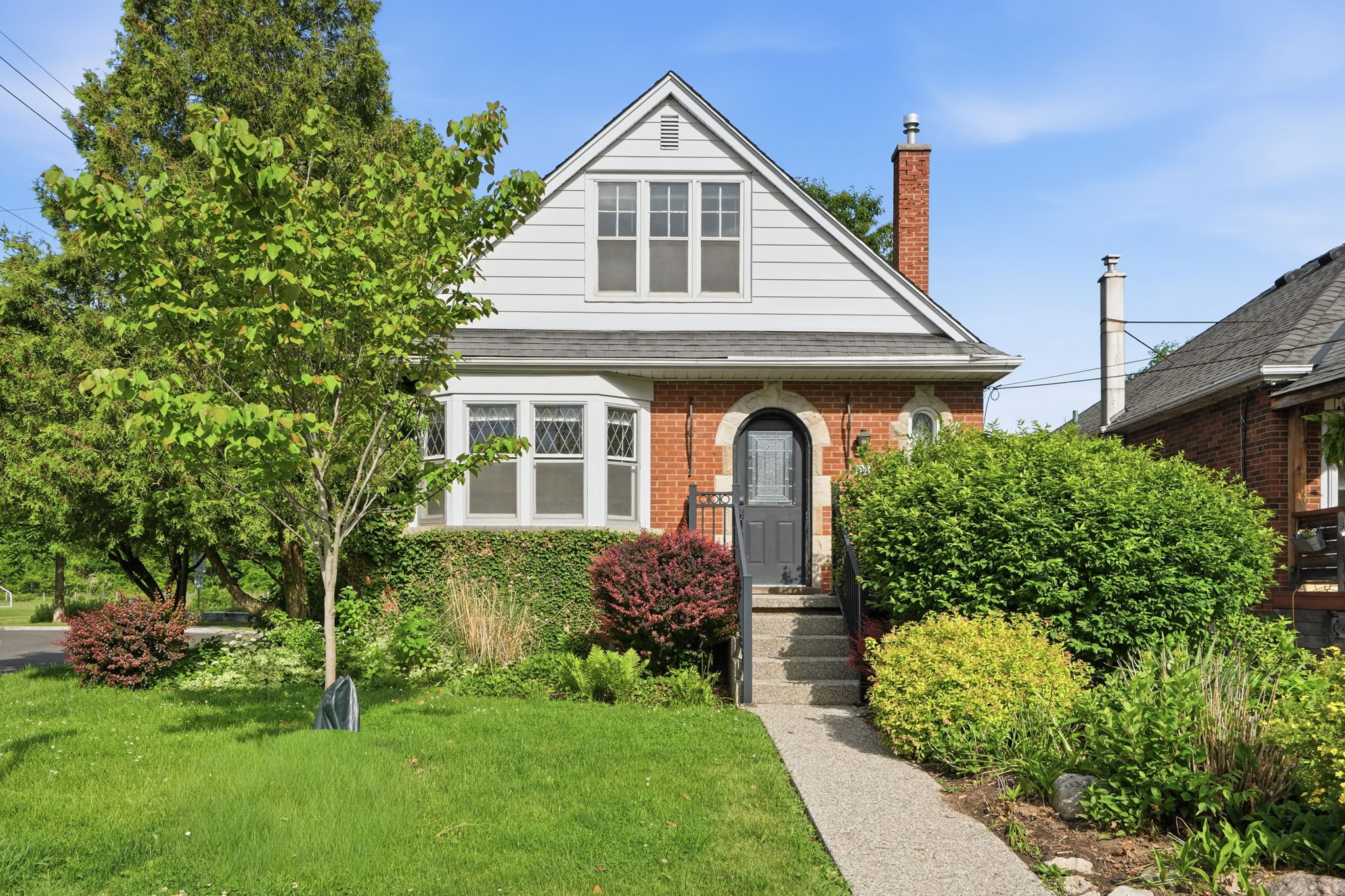 1-web-or-mls-01-Jeff Frank - 153 Parkview Dr