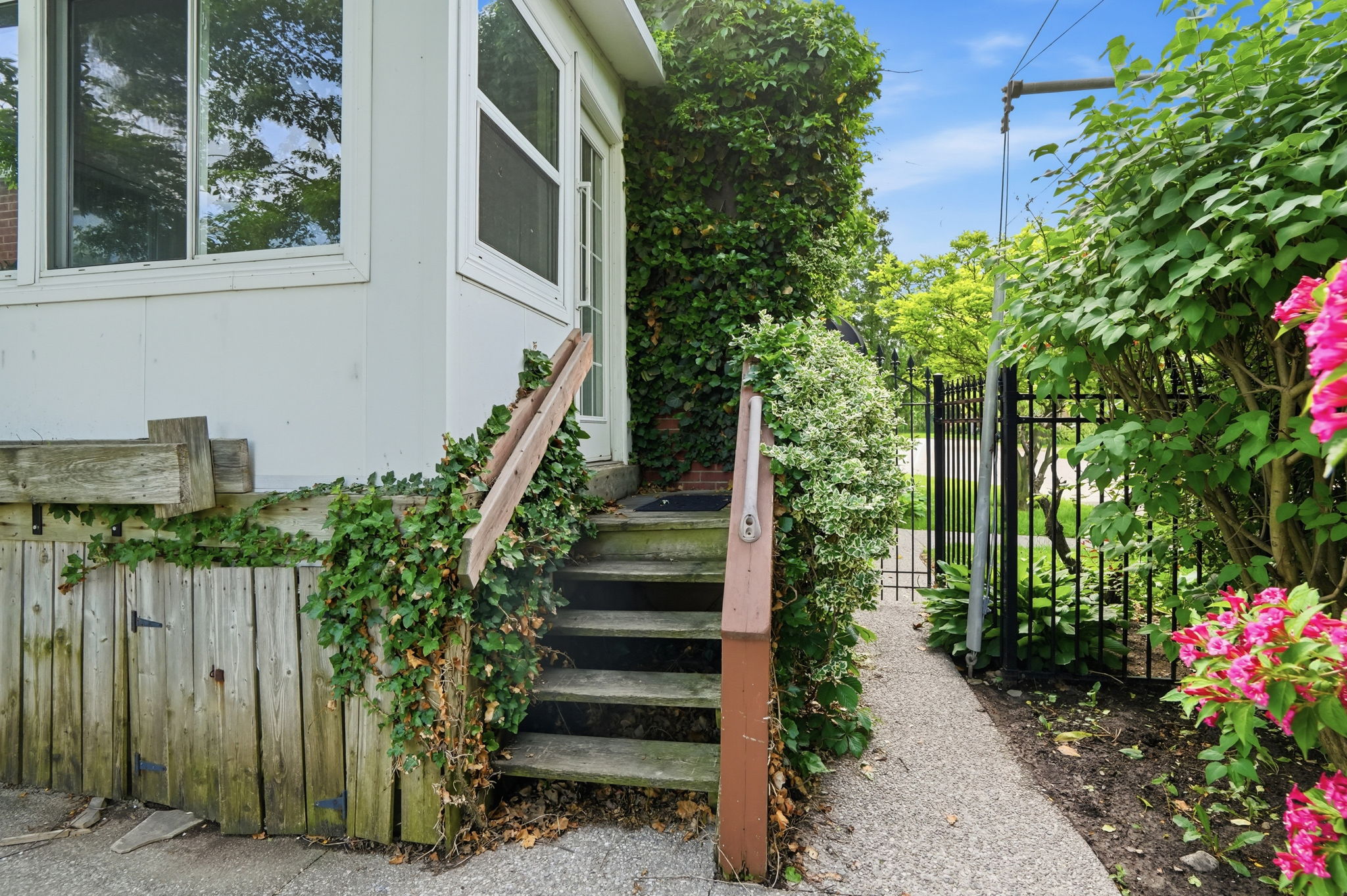 14-web-or-mls-14-Jeff Frank - 153 Parkview Dr