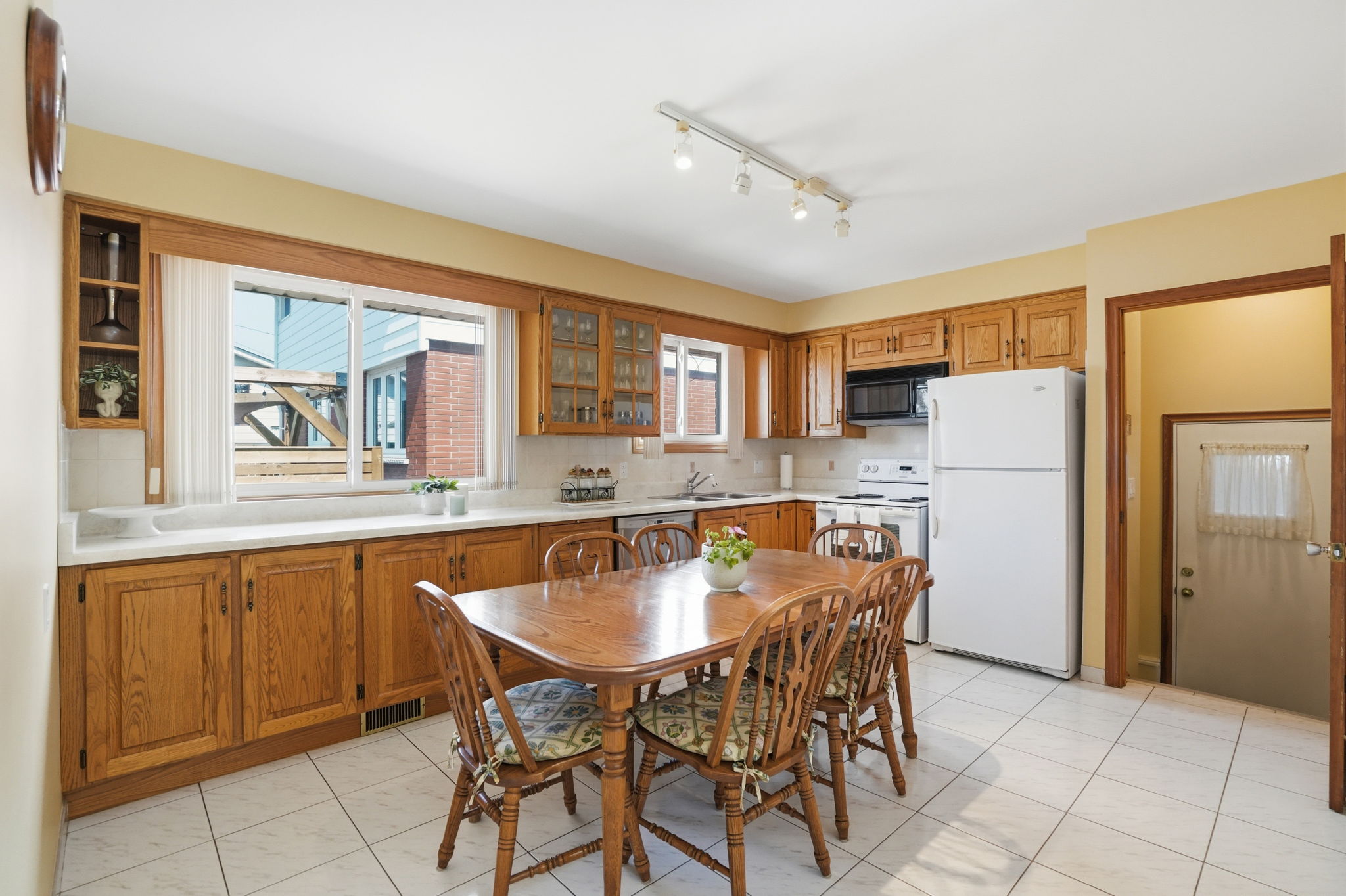 15-web-or-mls-15_Dane Pirro_2 Deerborn Dr