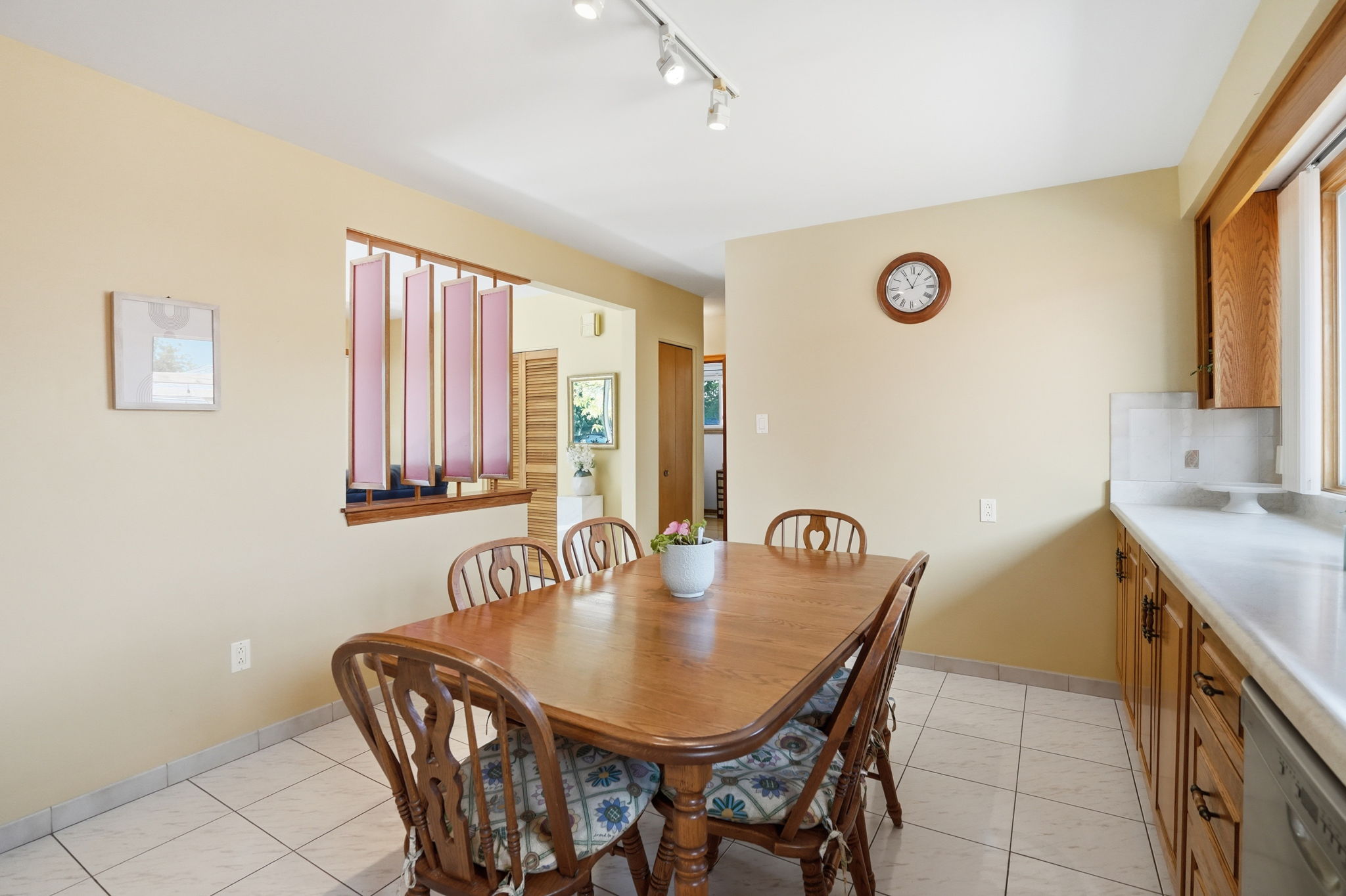 16-web-or-mls-16_Dane Pirro_2 Deerborn Dr