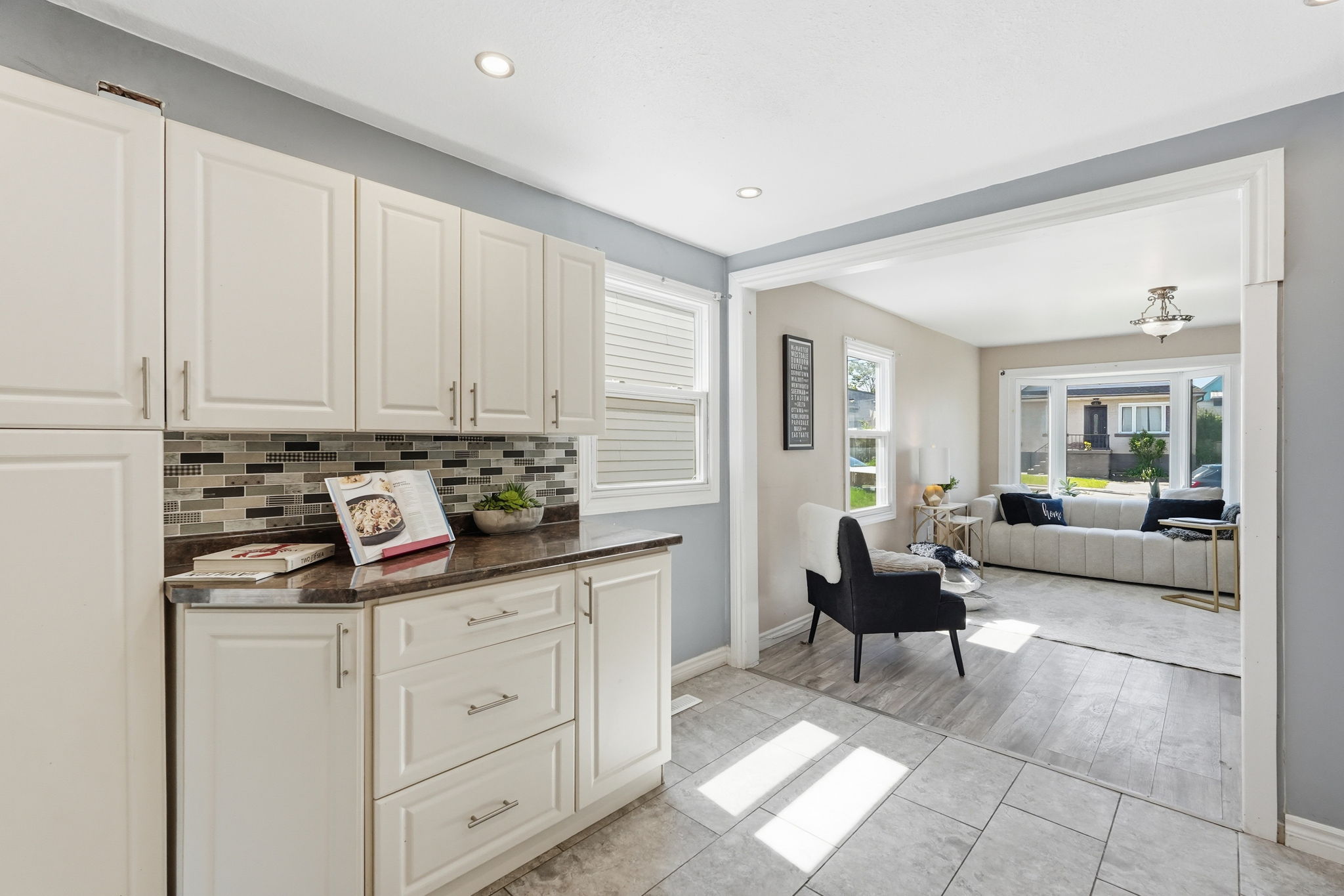 18-web-or-mls-18-Ilona Verlint_53 Dalhousie Ave