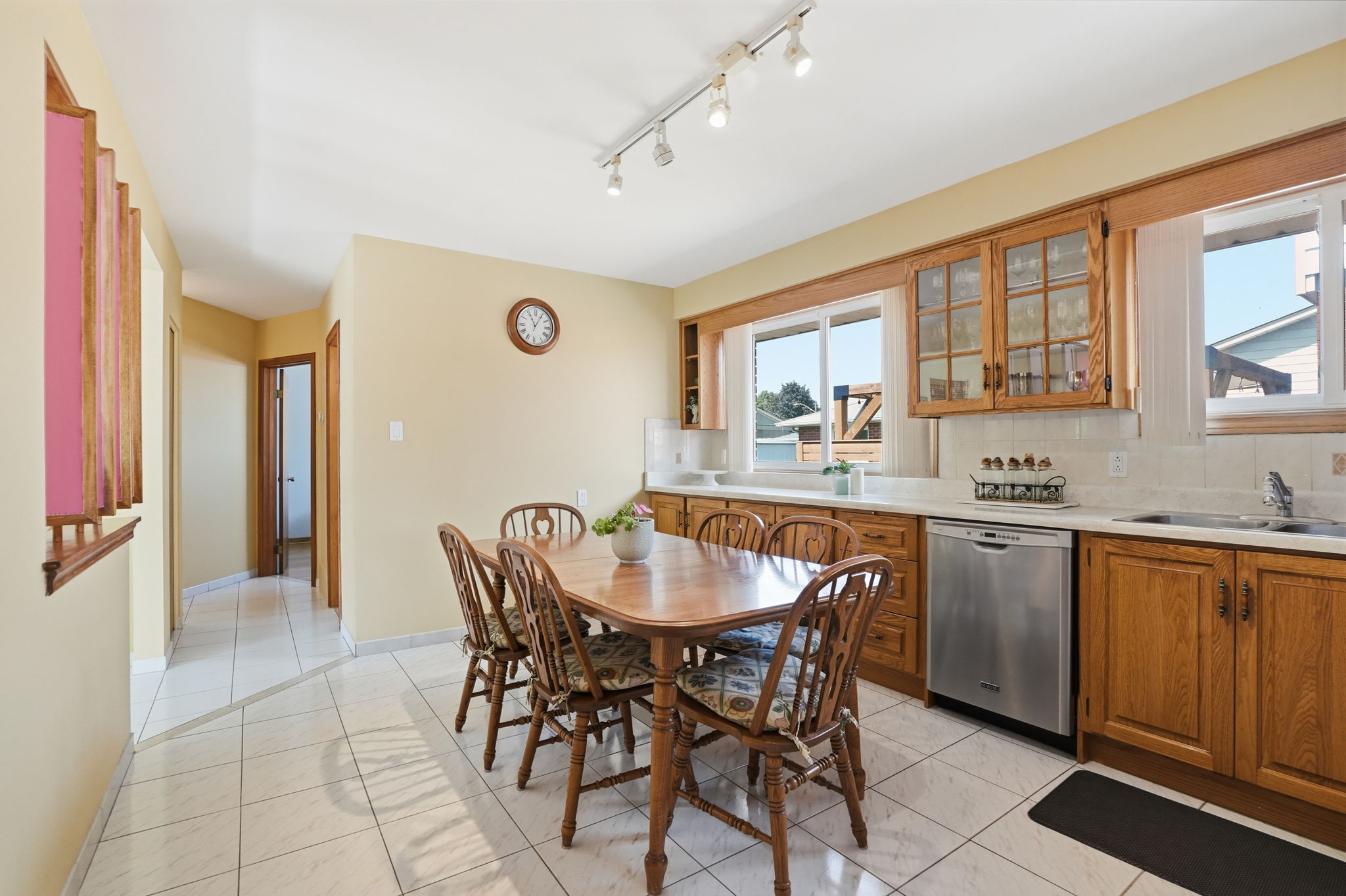 18-web-or-mls-18_Dane Pirro_2 Deerborn Dr