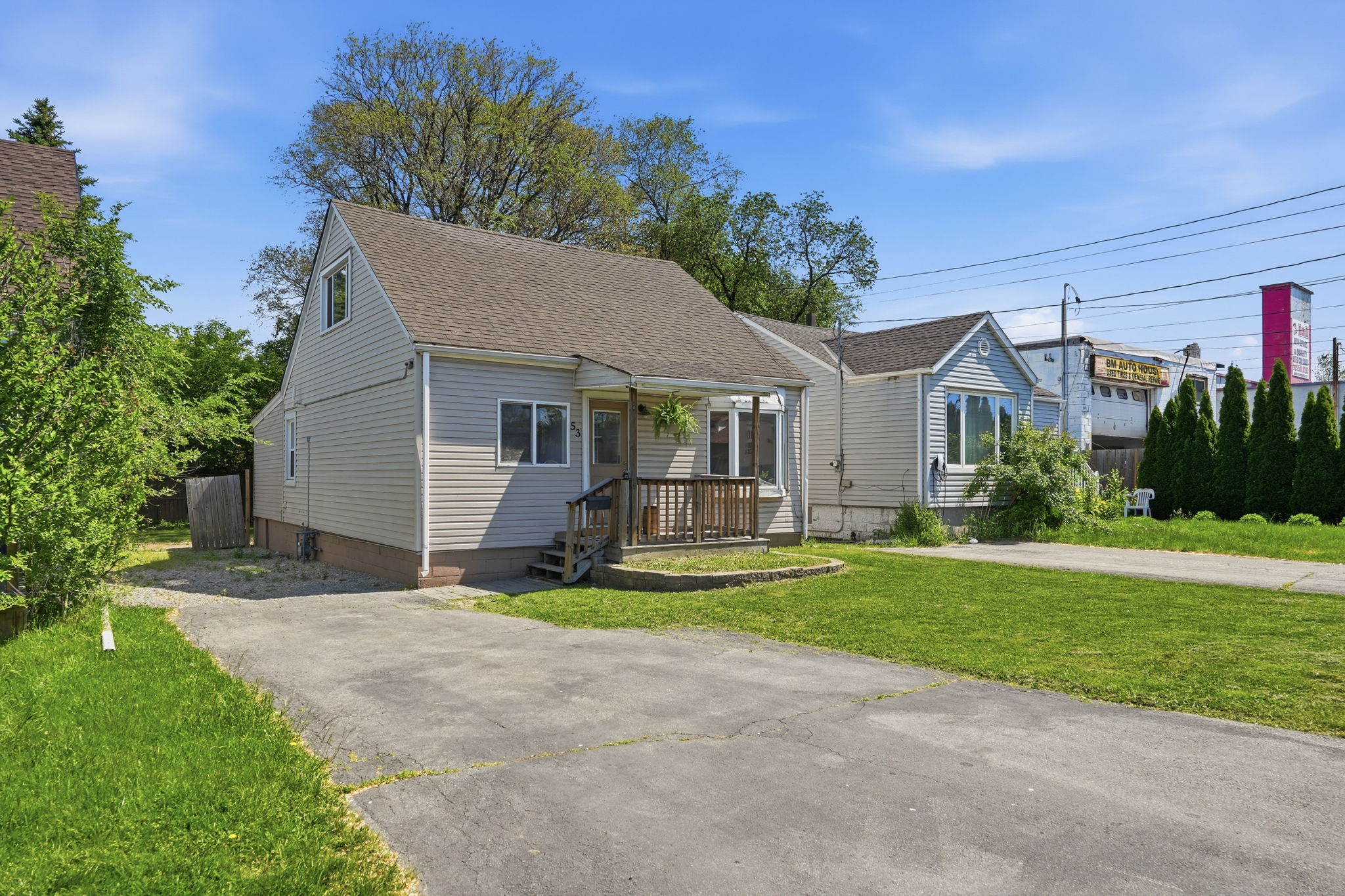 2-web-or-mls-2-Ilona Verlint_53 Dalhousie Ave