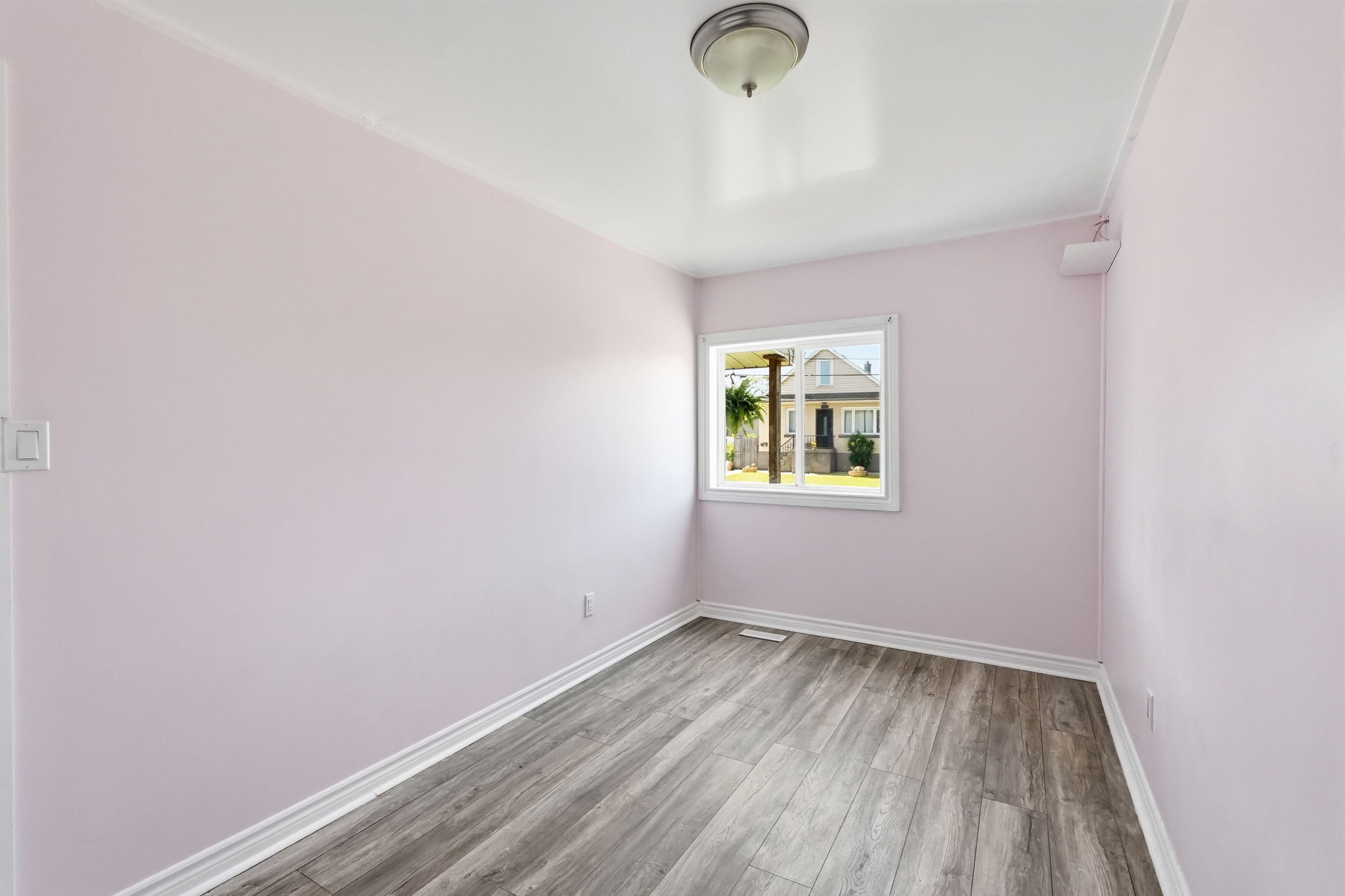 31-web-or-mls-31-Ilona Verlint_53 Dalhousie Ave
