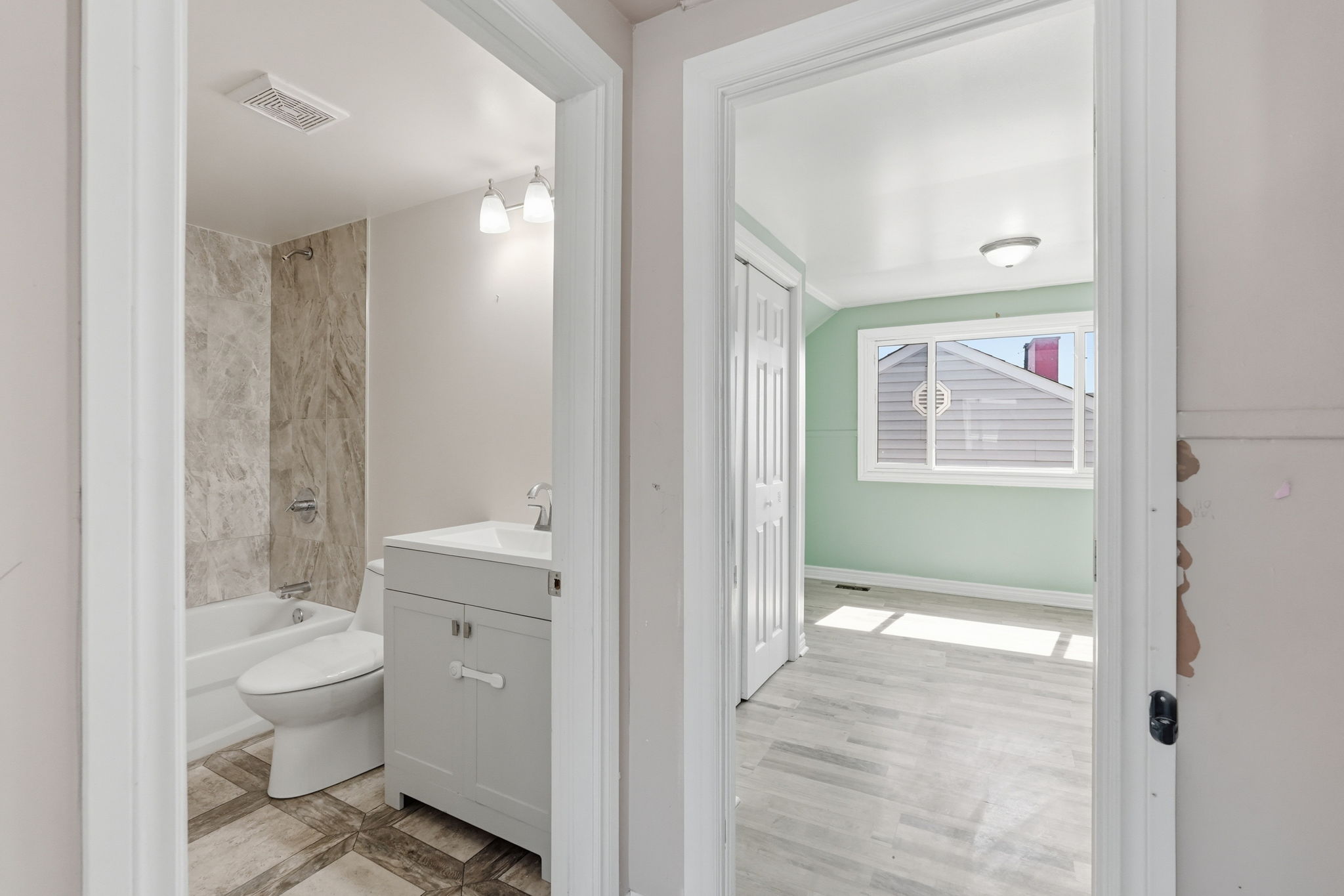 39-web-or-mls-39-Ilona Verlint_53 Dalhousie Ave