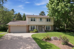 4-web-or-mls-4-Samantha Frank_39 Maureen Ave