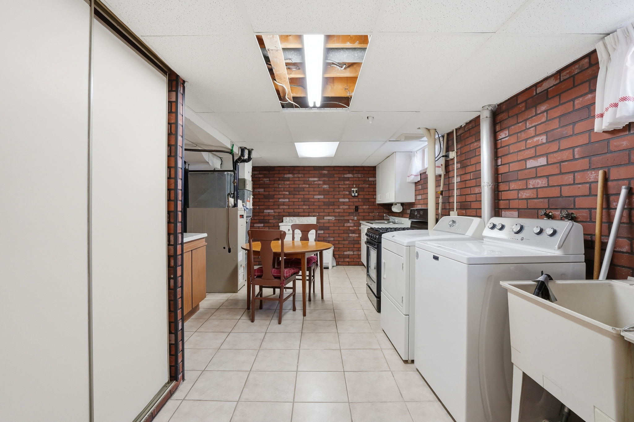 42-web-or-mls-42_Dane Pirro_2 Deerborn Dr