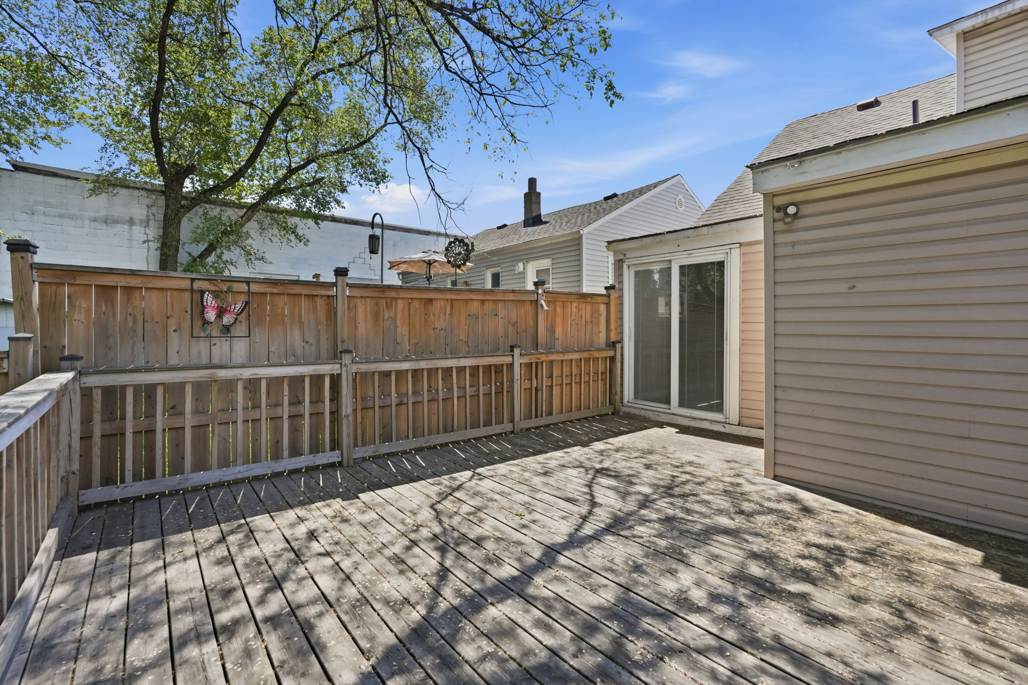 44-web-or-mls-44-Ilona Verlint_53 Dalhousie Ave