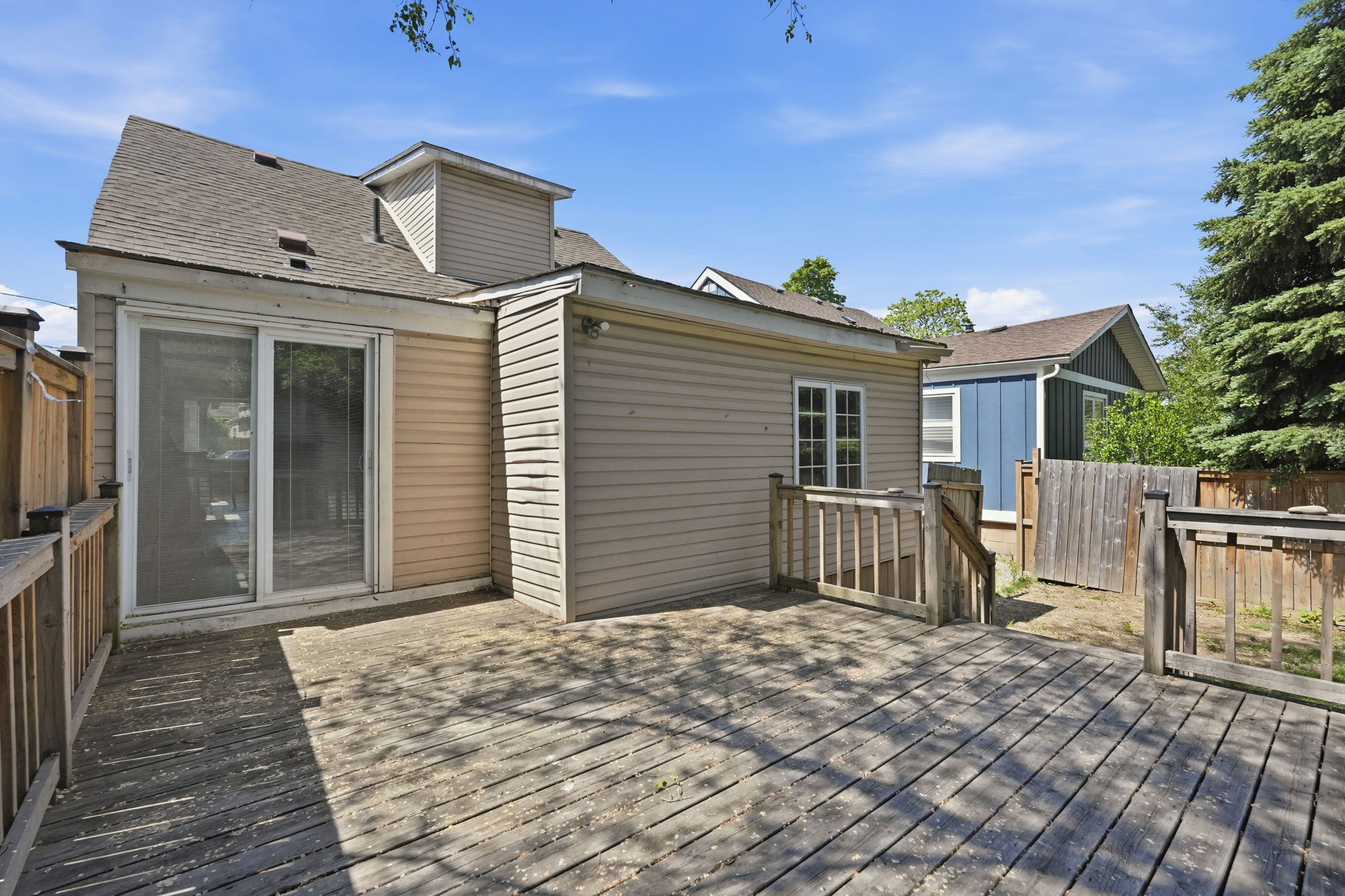 45-web-or-mls-45-Ilona Verlint_53 Dalhousie Ave