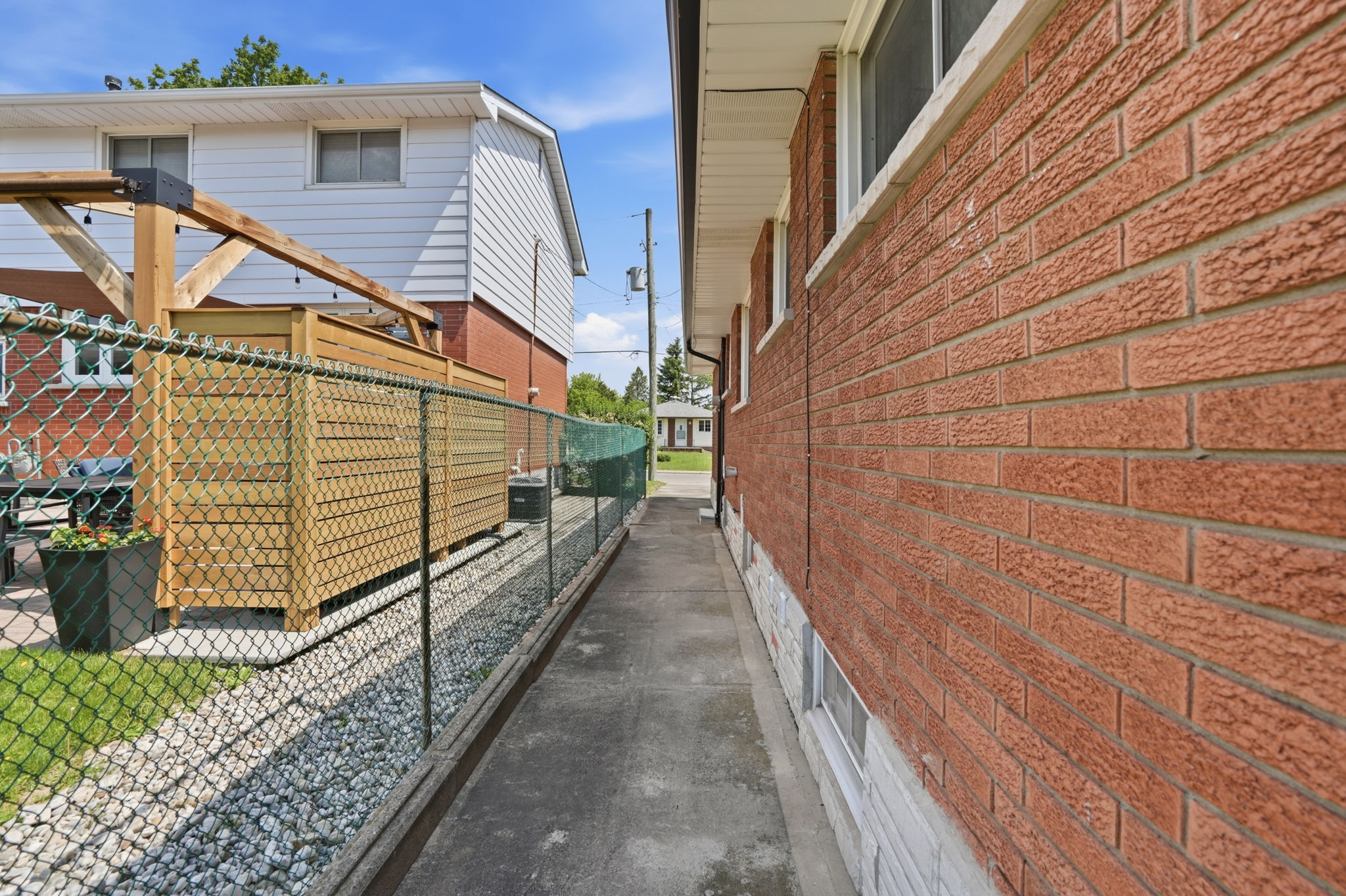 48-web-or-mls-48_Dane Pirro_2 Deerborn Dr