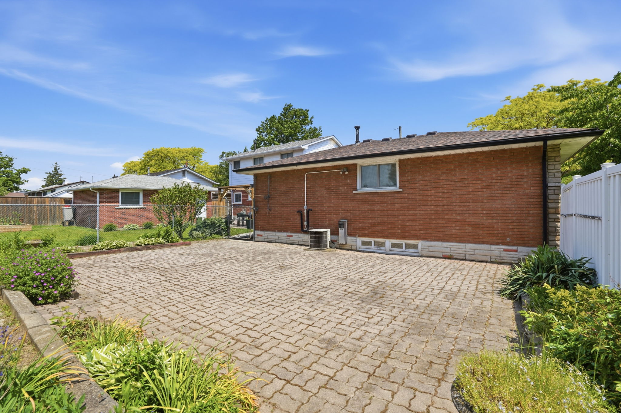 52-web-or-mls-52_Dane Pirro_2 Deerborn Dr