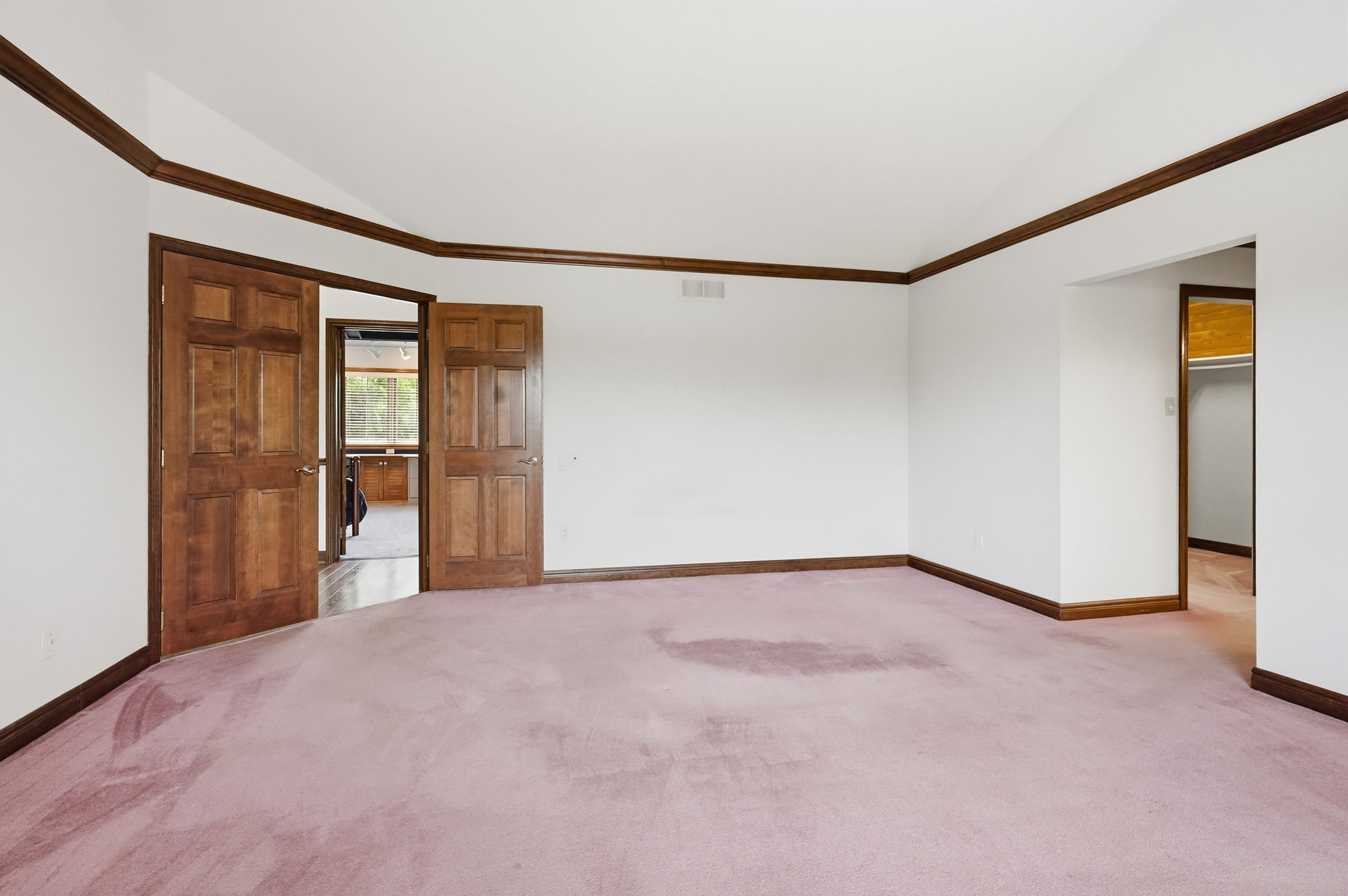 26-web-or-mls-26-Renzo Passaretti_1046 Book Rd W