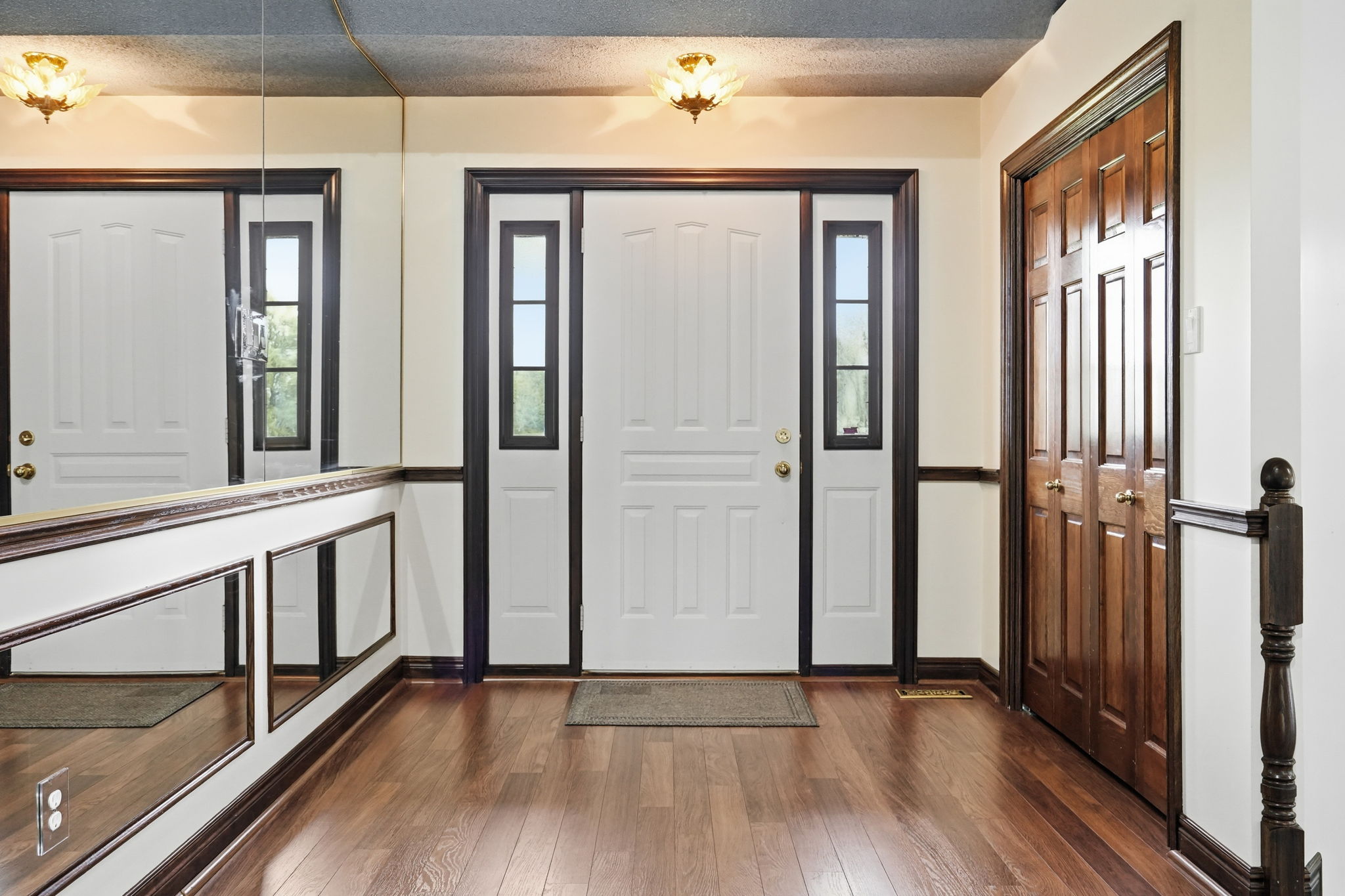 7-web-or-mls-7-Renzo Passaretti_1046 Book Rd W