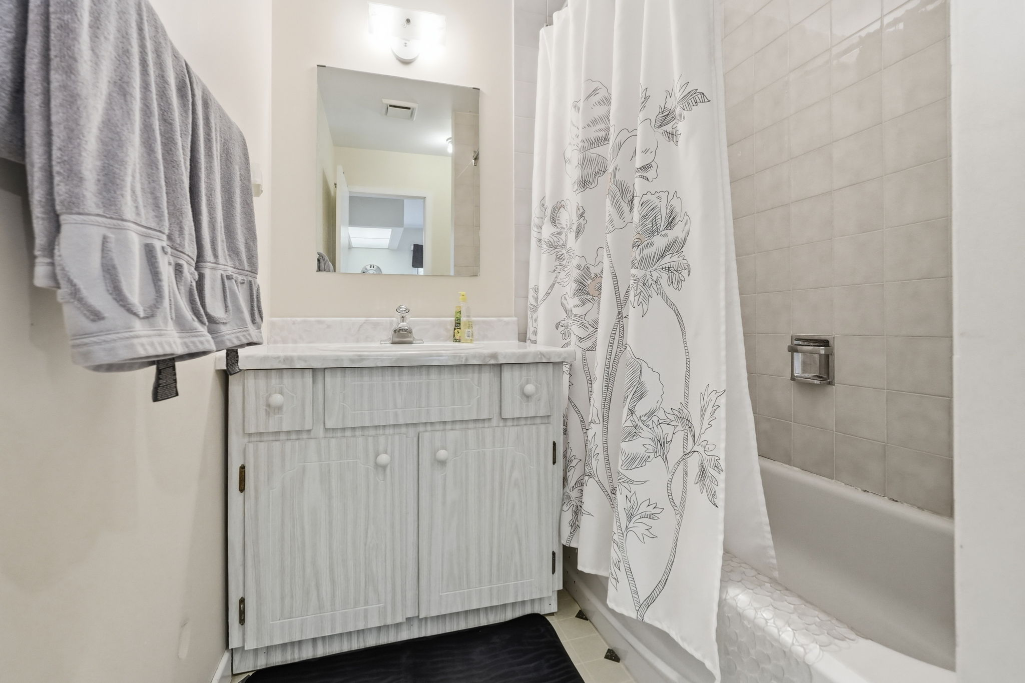 77-web-or-mls-77-Renzo Passaretti_1046 Book Rd W