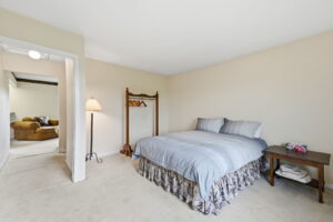78-web-or-mls-78-Renzo Passaretti_1046 Book Rd W