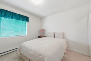 80-web-or-mls-80-Renzo Passaretti_1046 Book Rd W