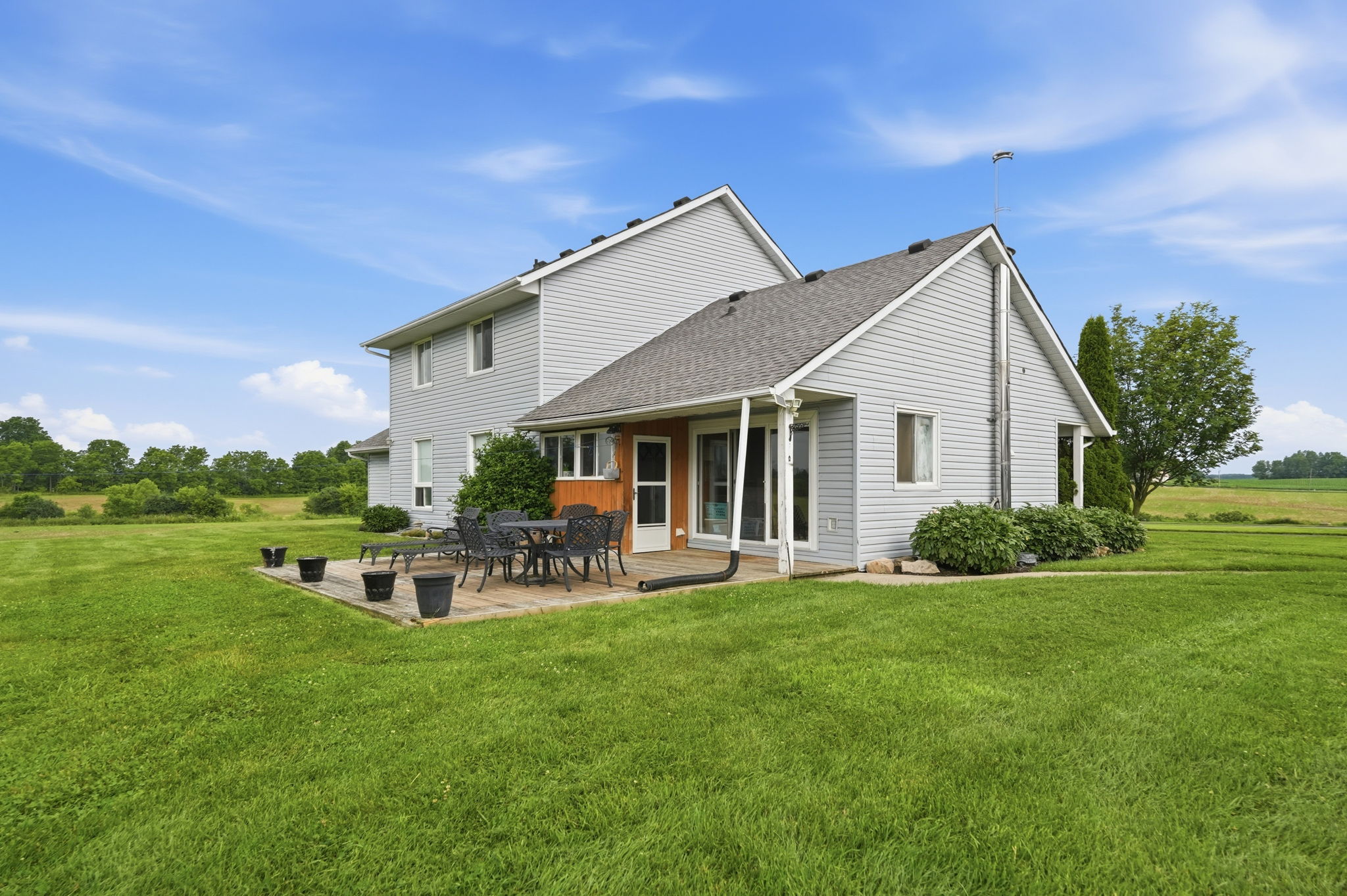 85-web-or-mls-85-Renzo Passaretti_1046 Book Rd W