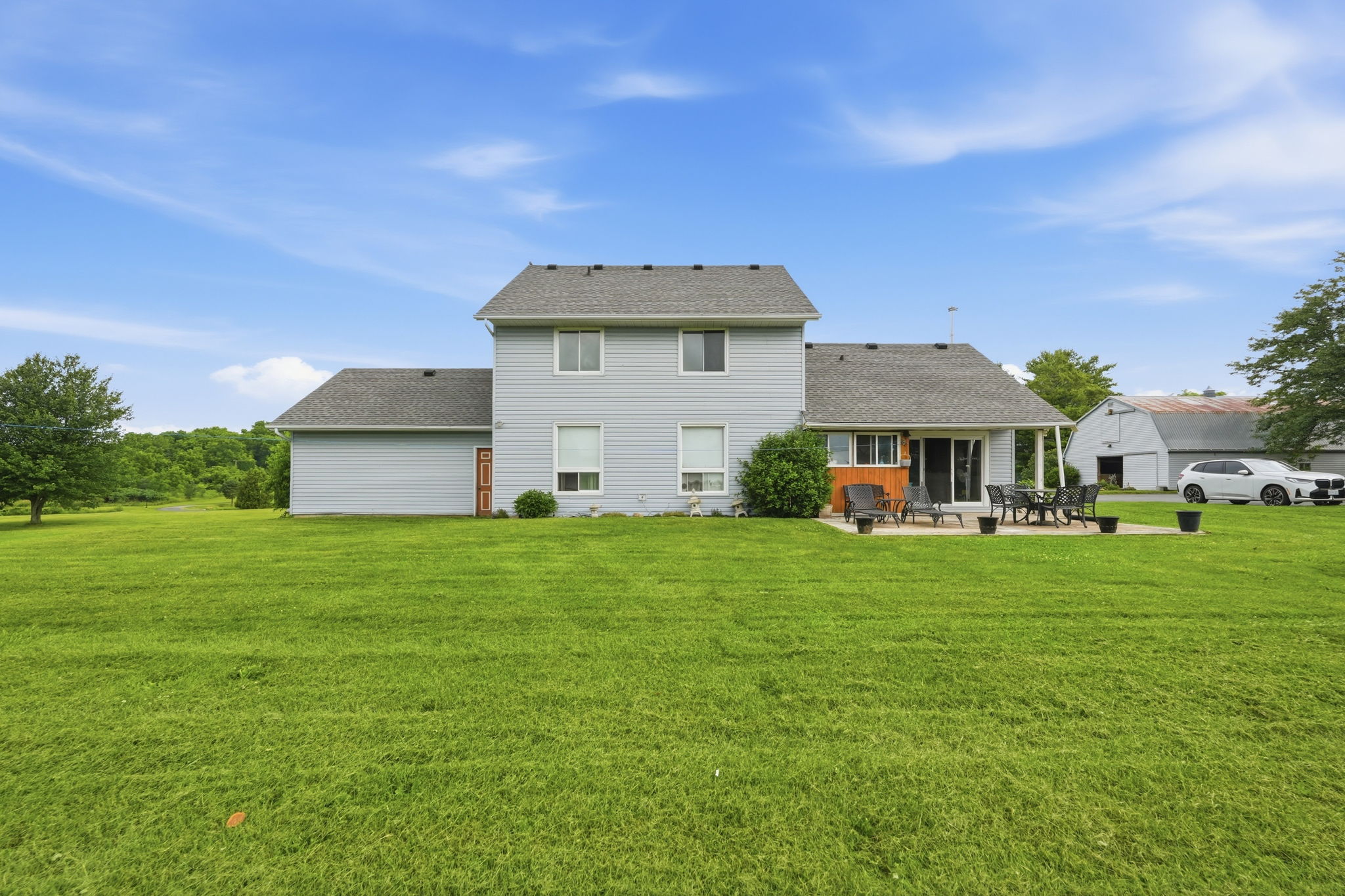 88-web-or-mls-88-Renzo Passaretti_1046 Book Rd W