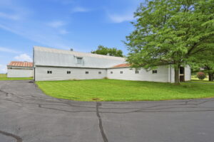 90-web-or-mls-90-Renzo Passaretti_1046 Book Rd W