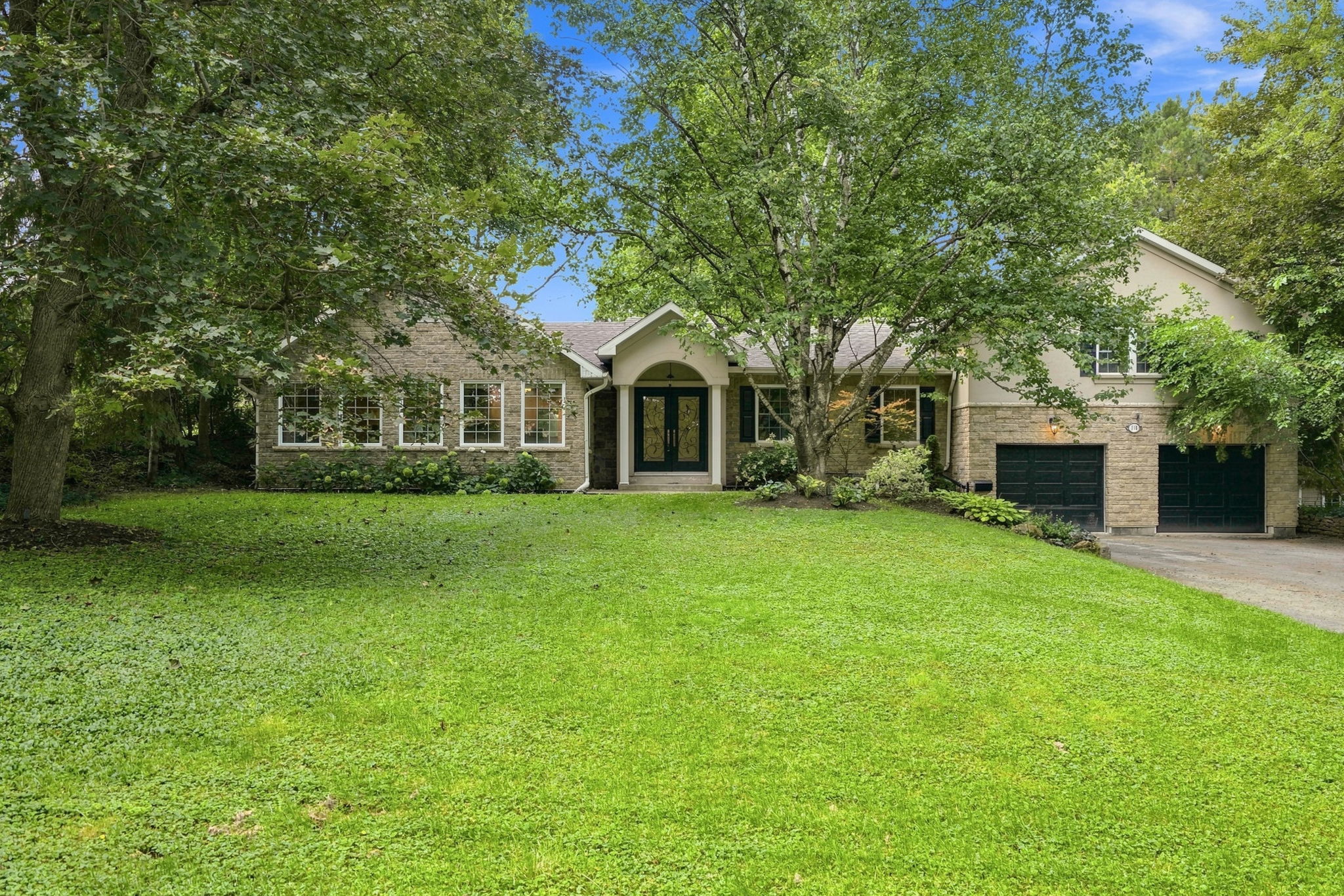 1-web-or-mls-1- Dane Pirro_110 Old Ancaster Rd-